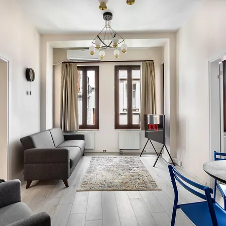 Akce 6 Apartment